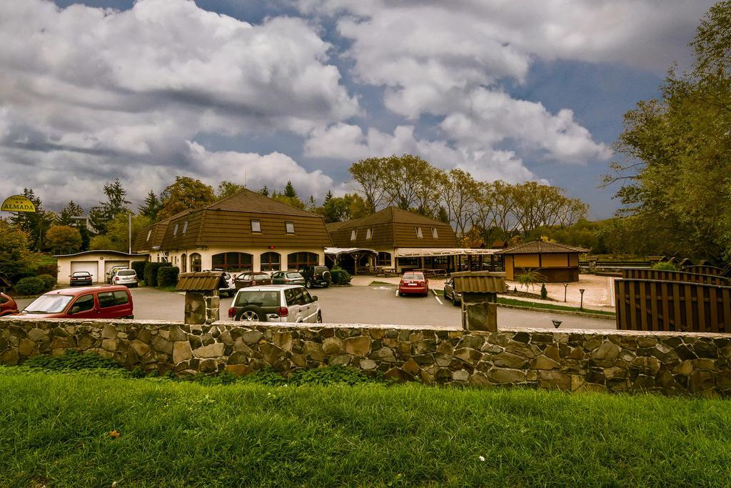 Penzion Almada Zvolen Bagian luar foto