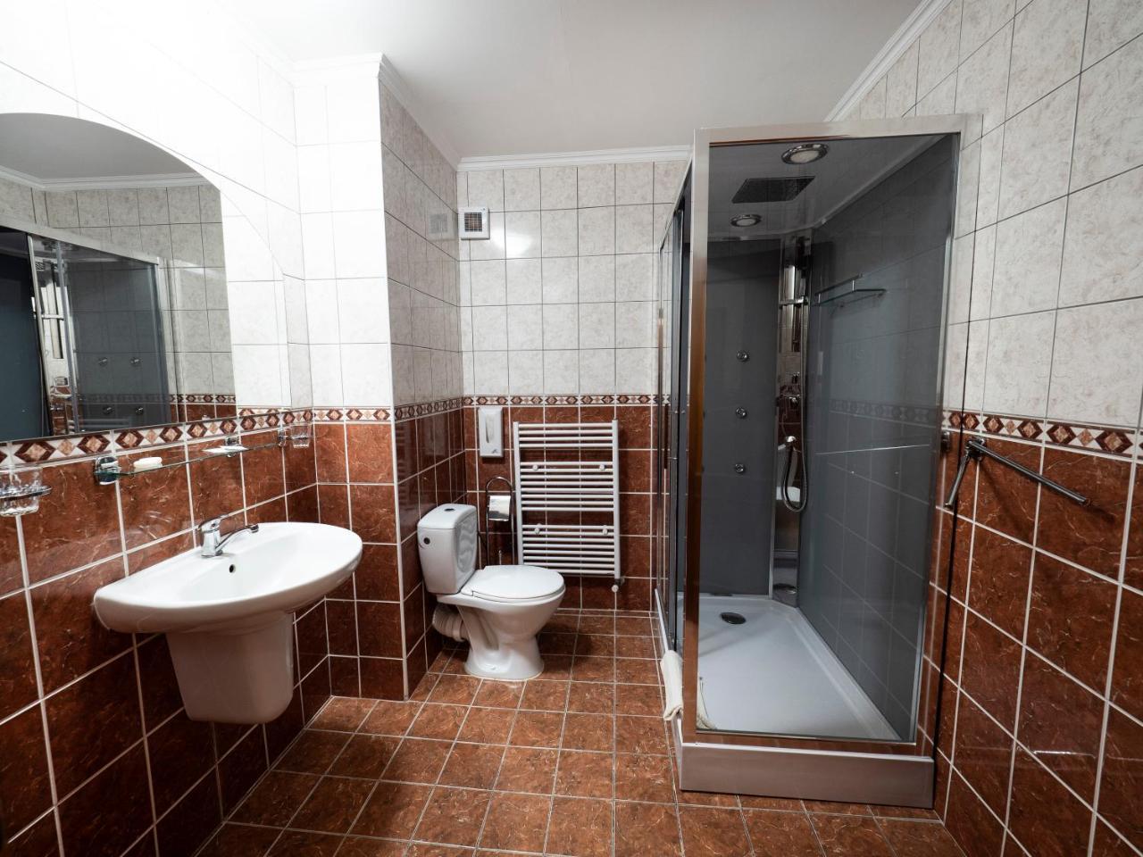Penzion Almada Zvolen Bagian luar foto