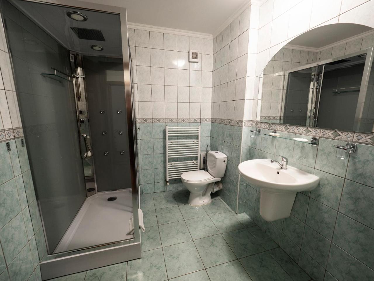 Penzion Almada Zvolen Bagian luar foto