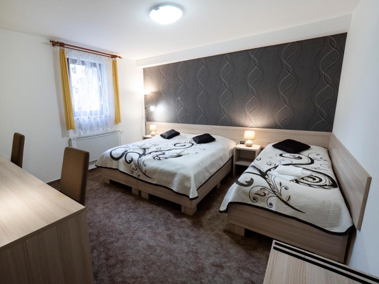 Penzion Almada Zvolen Bagian luar foto